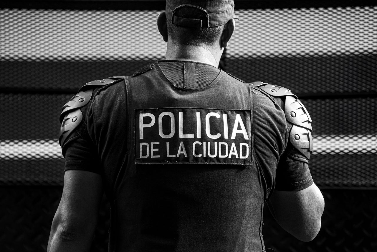 la policía me está buscando